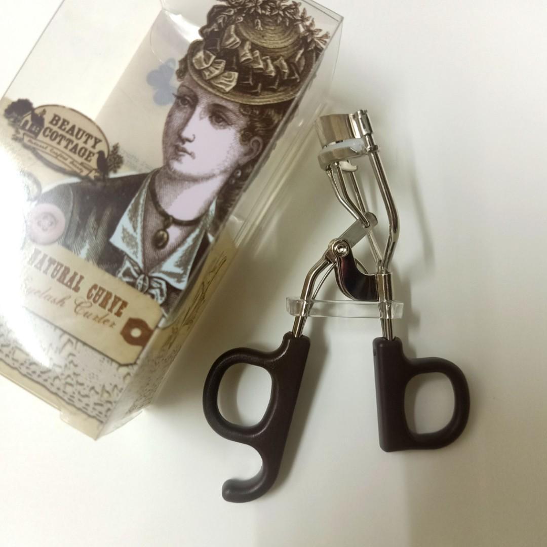 Beauty Cottage Natural Curve Eyelash Curler Health Beauty Makeup On Carousell