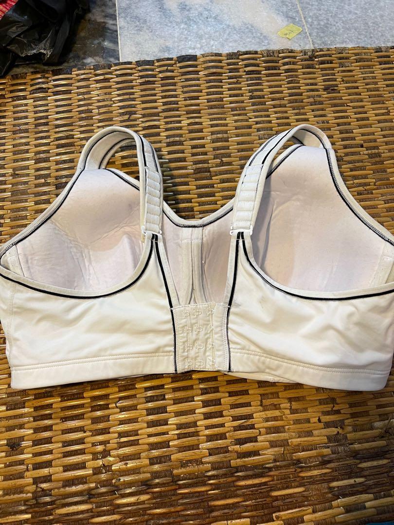 Cacique bra 40G, Women's Fashion, Tops, Sleeveless on Carousell