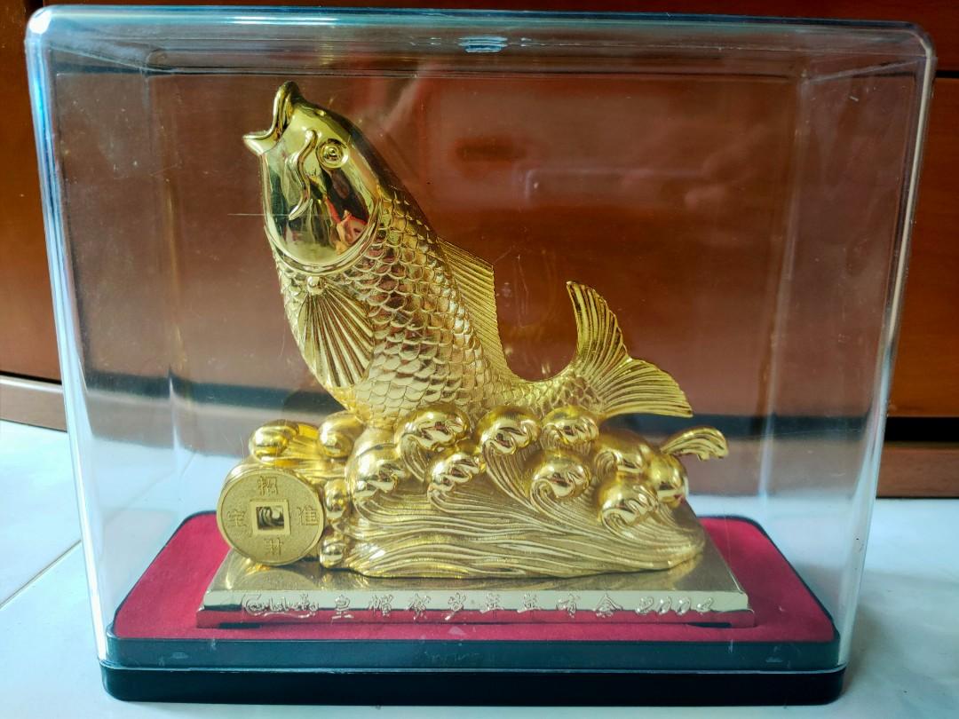 Calsberg Fish Figurine, Hobbies & Toys, Memorabilia & Collectibles, Vintage  Collectibles on Carousell