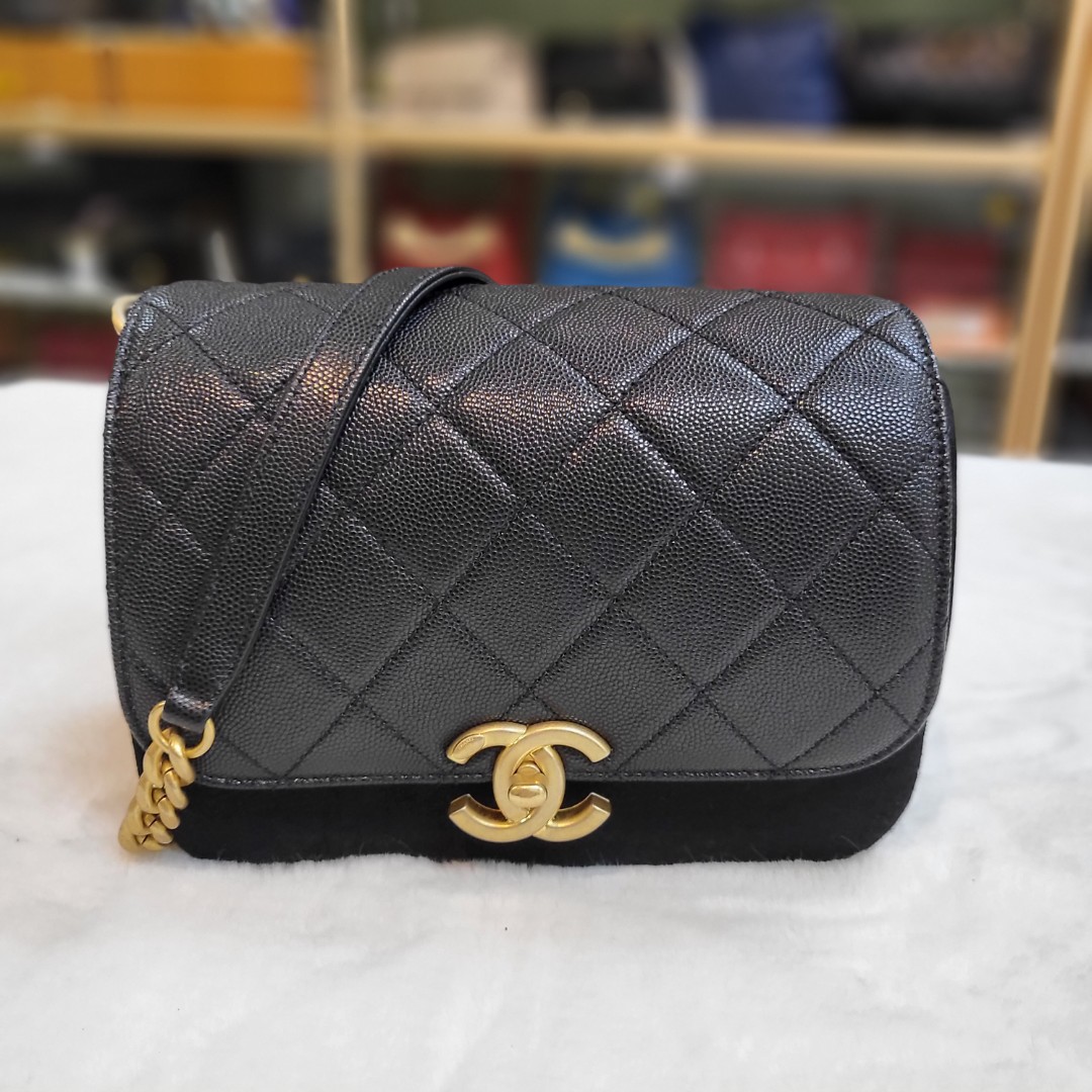 Chanel side bag small deals