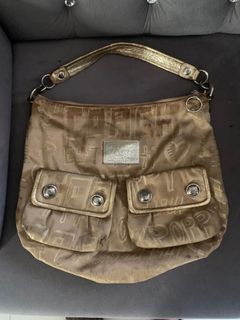 (Category: ) located in . Submitted by raila.bags (Listing ID 1137284957, Image 1). Description: .