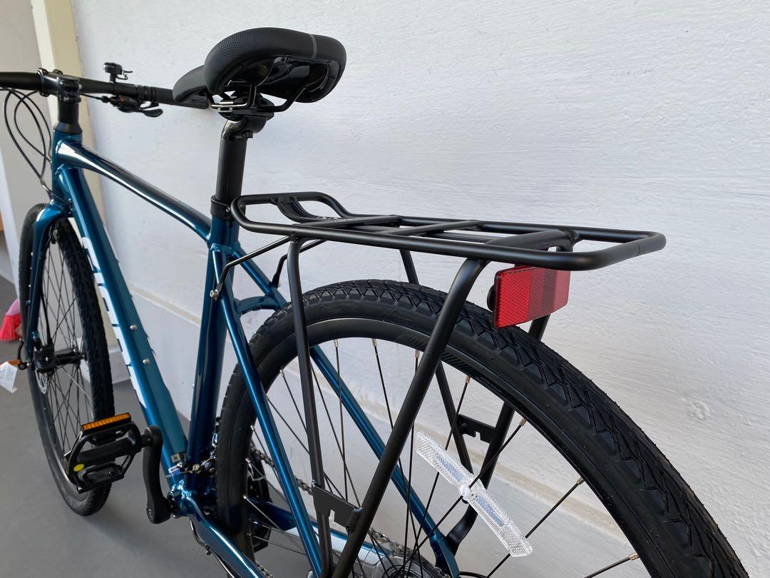 Giant Escape 1 Hybrid Bike with rear pannier rack Preorder with freebies