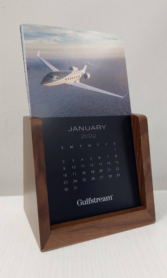 Gulfstream 2022 calendar 灣流2022座檯月曆, 興趣及遊戲, 手作＆自家設計, 文具 Carousell