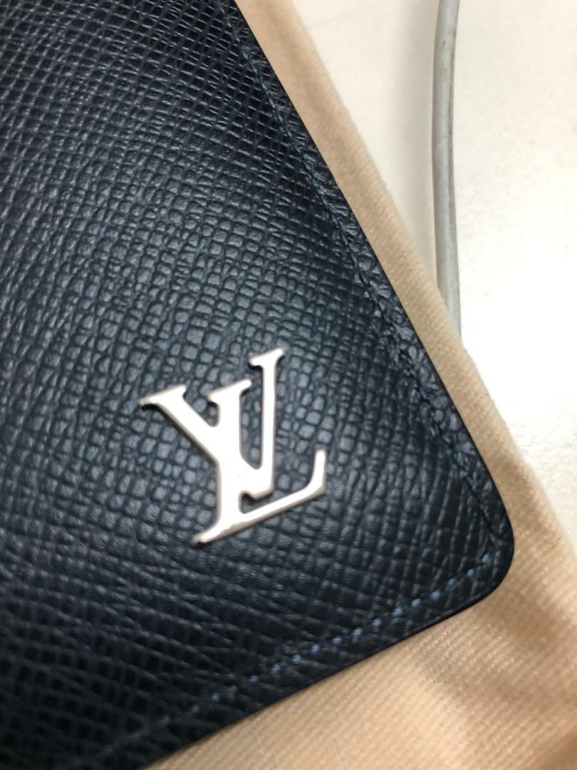 Brand New Louis Vuitton x Supreme Brazza Wallet Bag Unisex, Men's Fashion,  Watches & Accessories, Wallets & Card Holders on Carousell