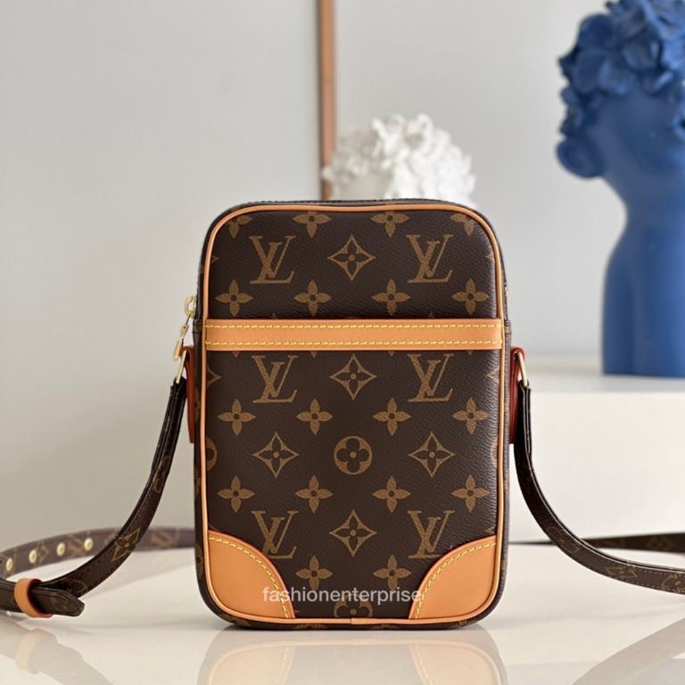 Louis Vuitton Bumbag Men, Men's Fashion, Bags, Belt bags, Clutches and  Pouches on Carousell