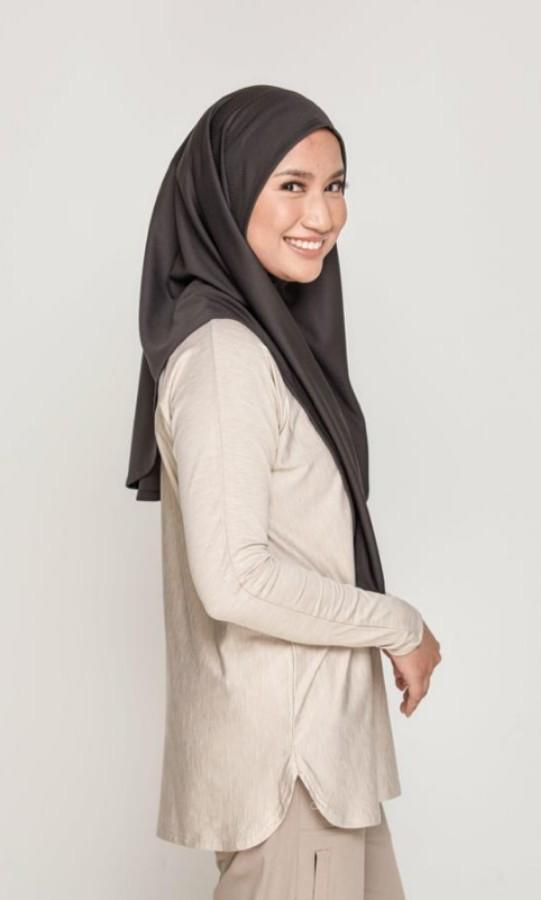 Olloum (Performance Scarf Mini- Black), Women's Fashion, Muslimah