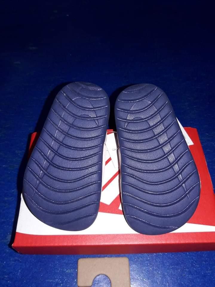 5c nike slides
