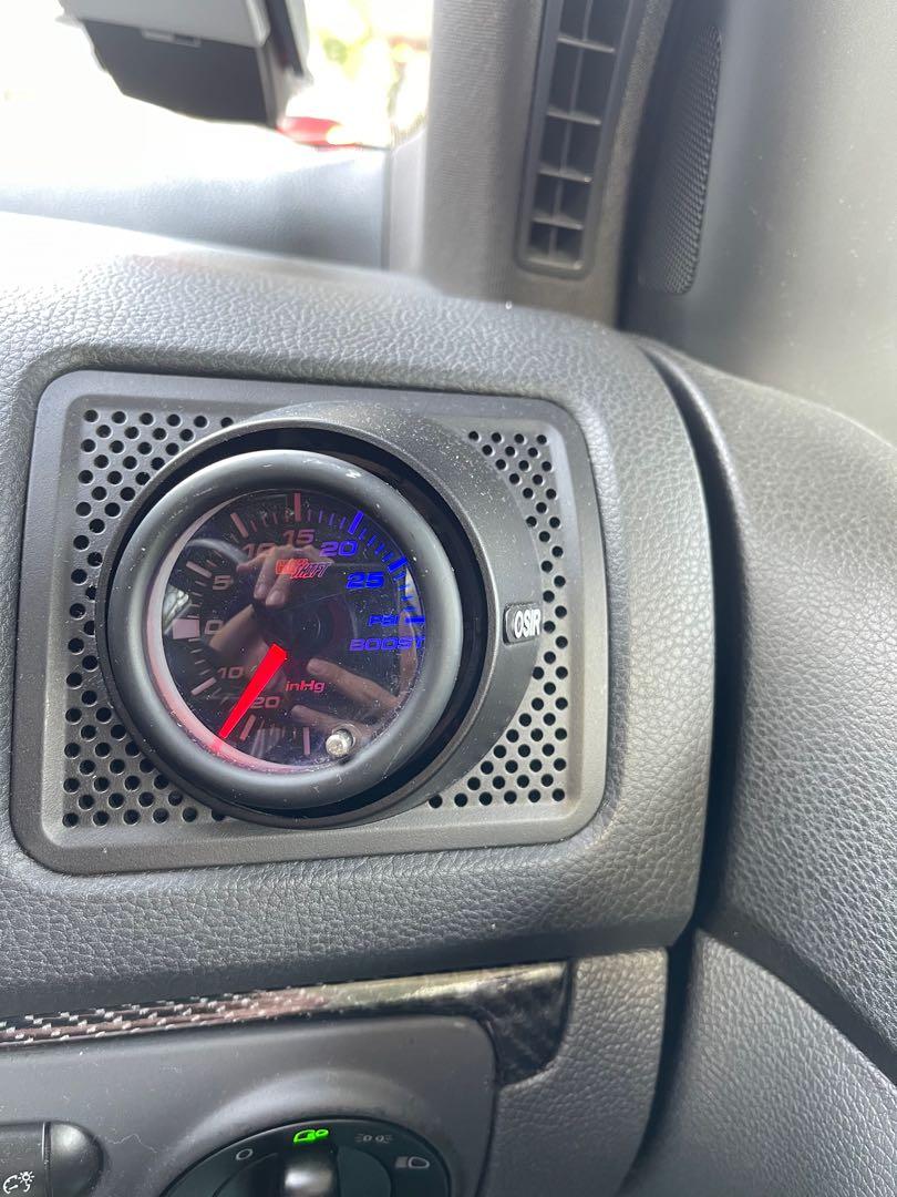 OSIR boost gauge GTI MK5, Car Accessories, Accessories on Carousell