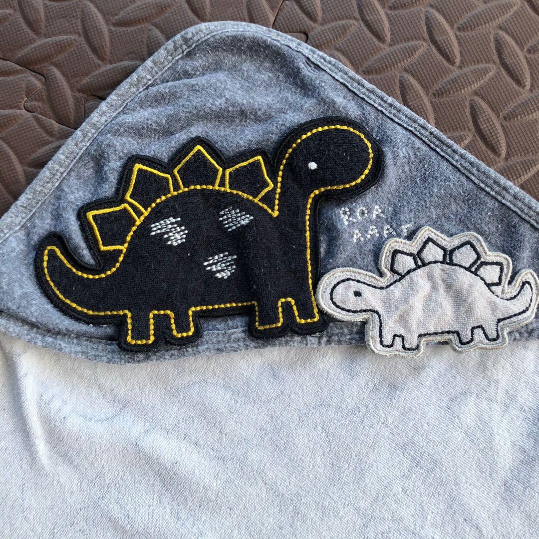 RECEIVING BLANKET (Category: Other Baby Bathing & Changing Needs) located in Cabiao. Submitted by MomAndBabyCorner (Listing ID 1137376229, Image 3). Description: RECEIVING BLANKET Brand: Gerber Size: 30"x25" Made with organic cotton with minimal lints.
