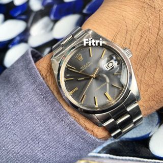 (Category: ) located in . Submitted by fitribrandedwatches (Listing ID 1137433276, Image 1). Description: .