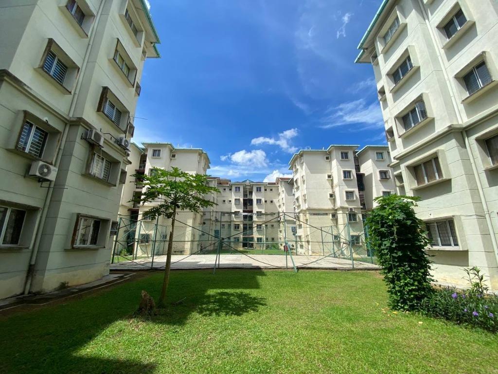 Rosewood Court Apartment Bandar Tasik Puteri Rawang, Property, For Sale