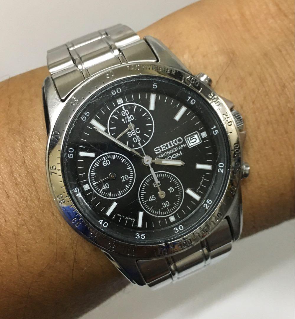 Seiko chronograph 100m quartz, Men's Fashion, Watches & Accessories, Watches  on Carousell