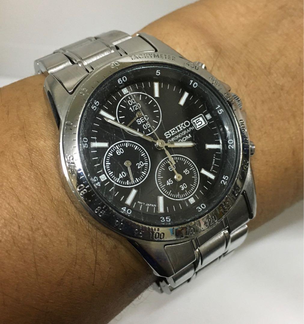 Seiko chronograph 100m quartz, Men's Fashion, Watches & Accessories, Watches  on Carousell