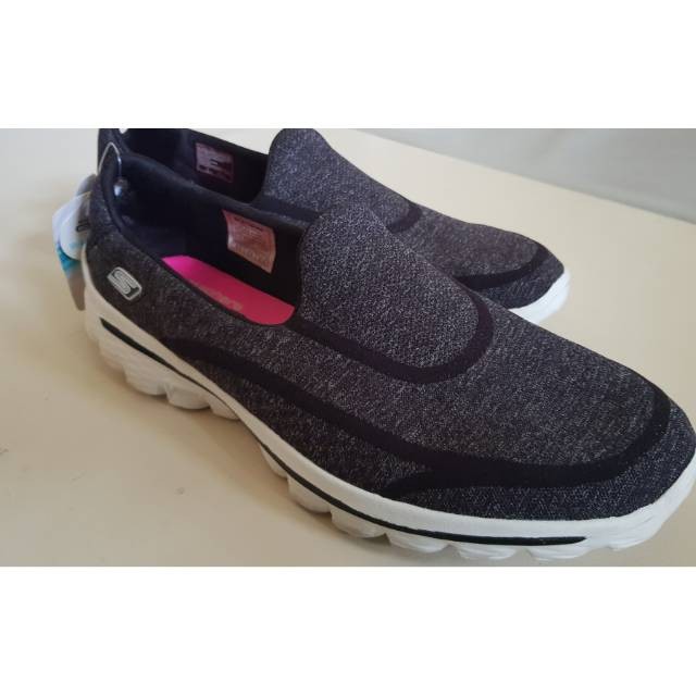 Skecher Go Walk 2 Super Sock Size 39.5 