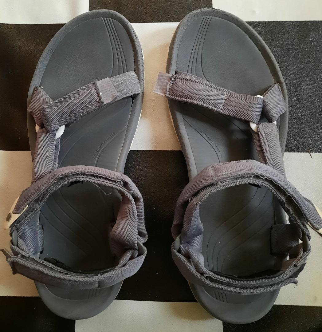 Grey teva sandals deals