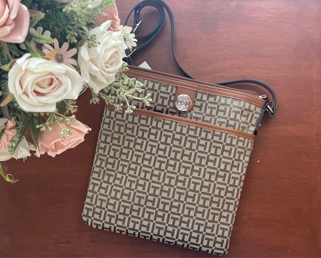 Tommy Hilfiger Crossbody bag, Women's Fashion, Bags & Wallets, Cross