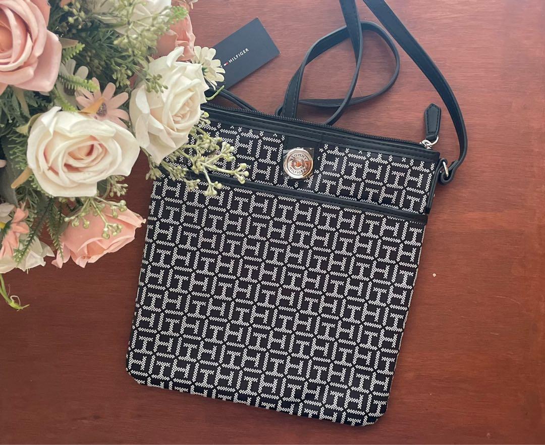 Tommy Hilfiger Crossbody bag, Women's Fashion, Bags & Wallets, Cross