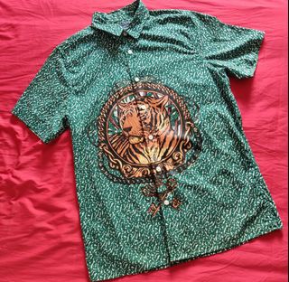 (Category: ) located in . Submitted by shop_closet (Listing ID 1137359167, Image 1). Description: .