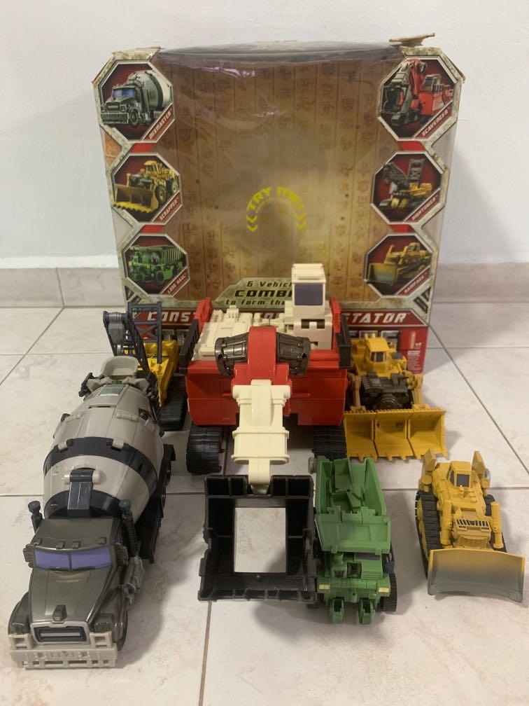 Transformers Constructicon Devastator (Category: Toy Figures) located in Singapore. Submitted by marcus133 (Listing ID 1137389448, Image 1). Description: All in mint condition literally transformed once ! However mixmaster sound system no longer works even with battery For more details do Dm me !👍.