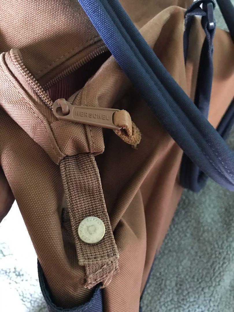 Herschel Travel Bag Women s Fashion Bags Wallets Tote Bags on
