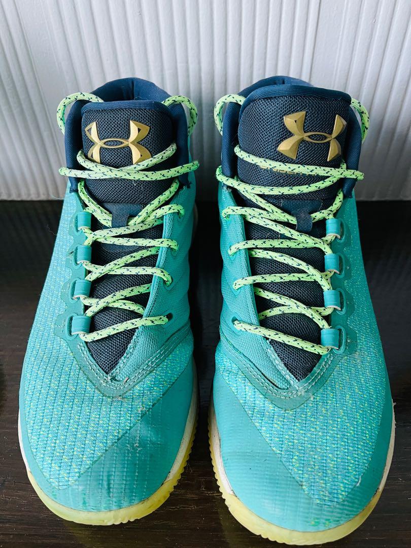 Curry 3 reign water shop