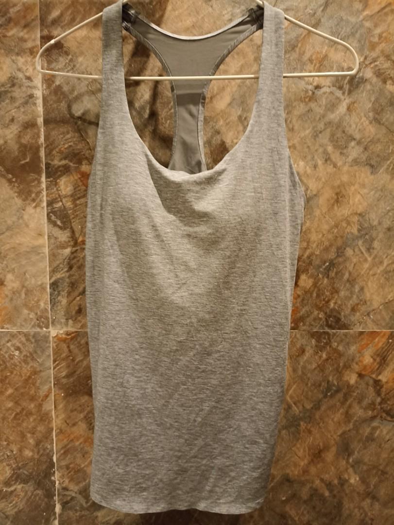 UNIQLO AIRISM SEAMLESS TOP, Women's Fashion, Activewear on Carousell