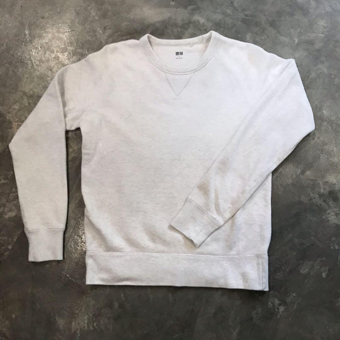 Uniqlo white sweatshirt top