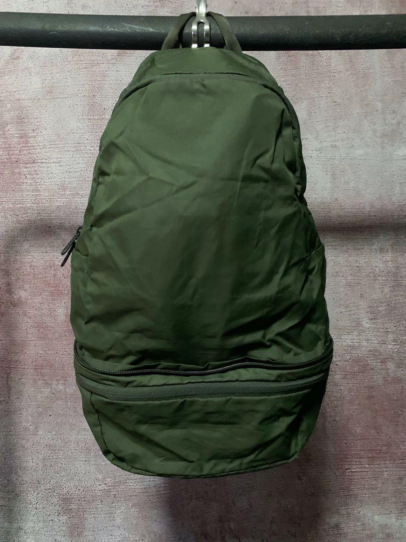 Uniqlo pocketable discount backpack