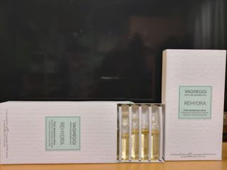 （分類：）位於 。 由 MiniBlue_ 提交（商品編號 1137354859，圖片 1）。簡介： 。