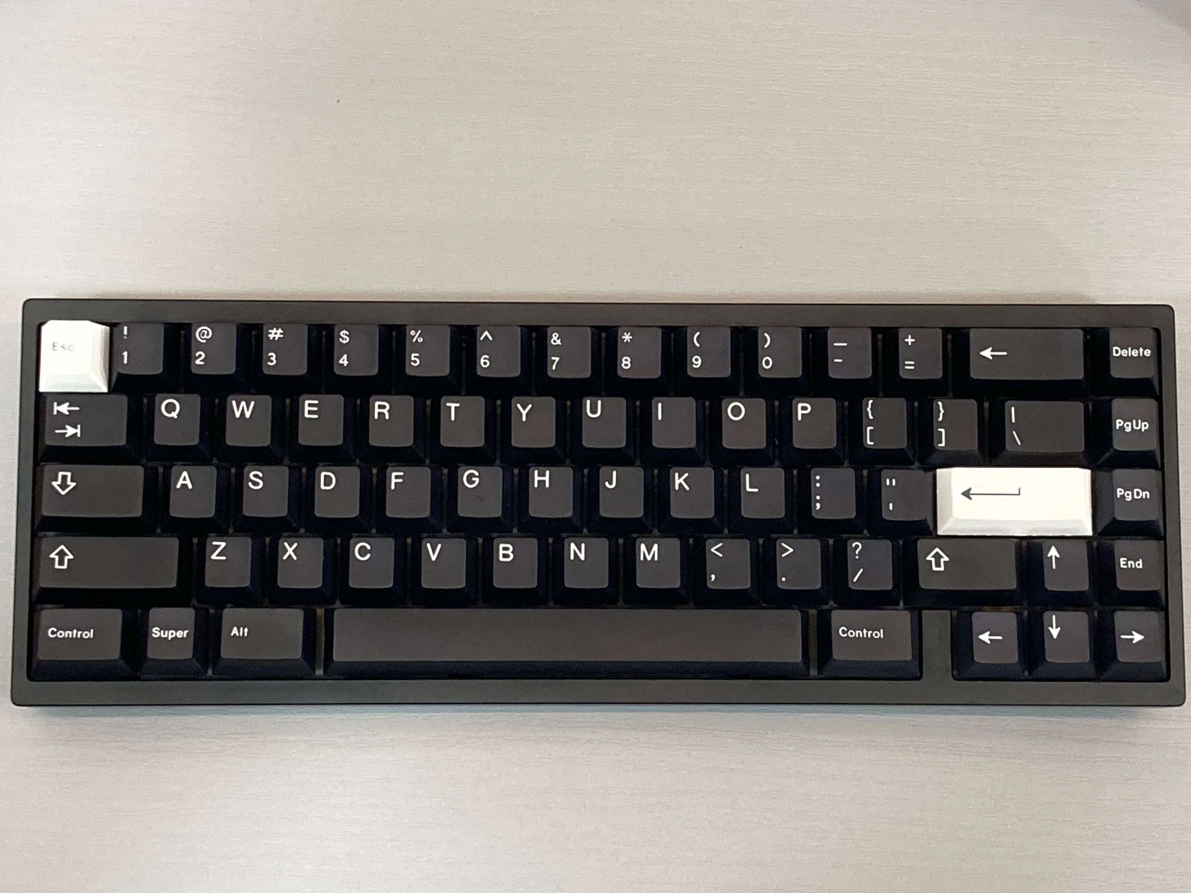 Vega with Gateron Black Ink by ai03 Custom Mechanical Keyboard