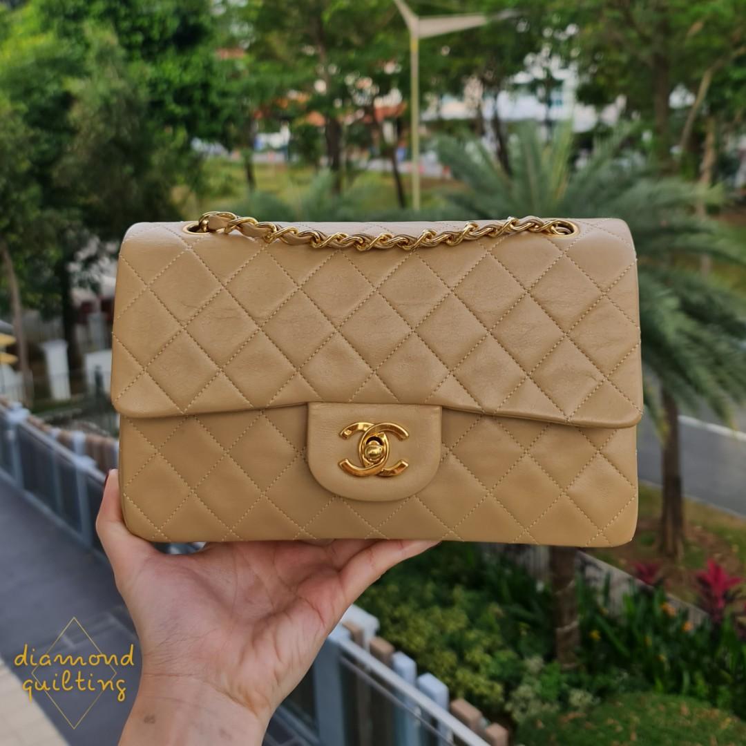 SOLD) 🍞 VINTAGE CHANEL SMALL BEIGE CLASSIC FLAP CF LAMBSKIN BAG