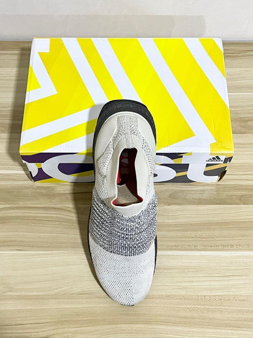 Ultraboost laceless carbon beige top
