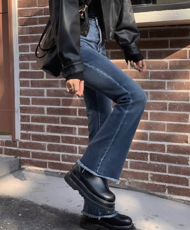AINARA FLARE JEANS