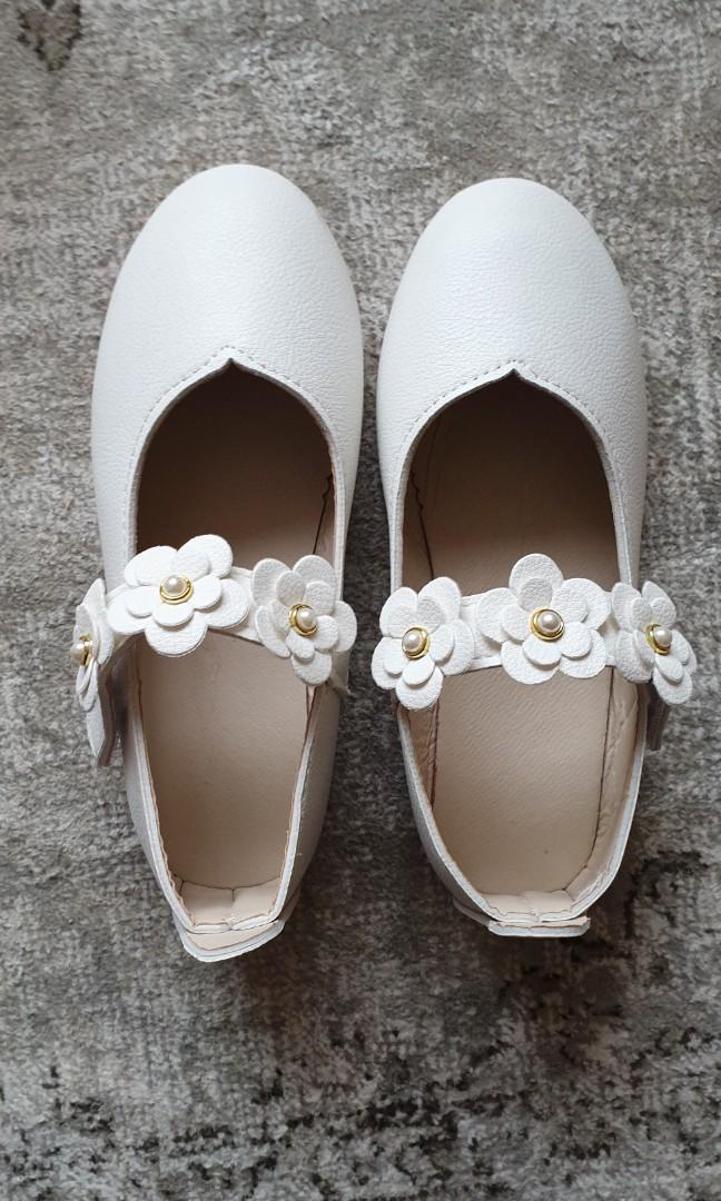 Girls beige clearance shoes