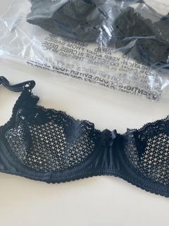 Bnib Timpa lingerie navy blue lace lacy bra 32A, Women's Fashion, New  Undergarments & Loungewear on Carousell