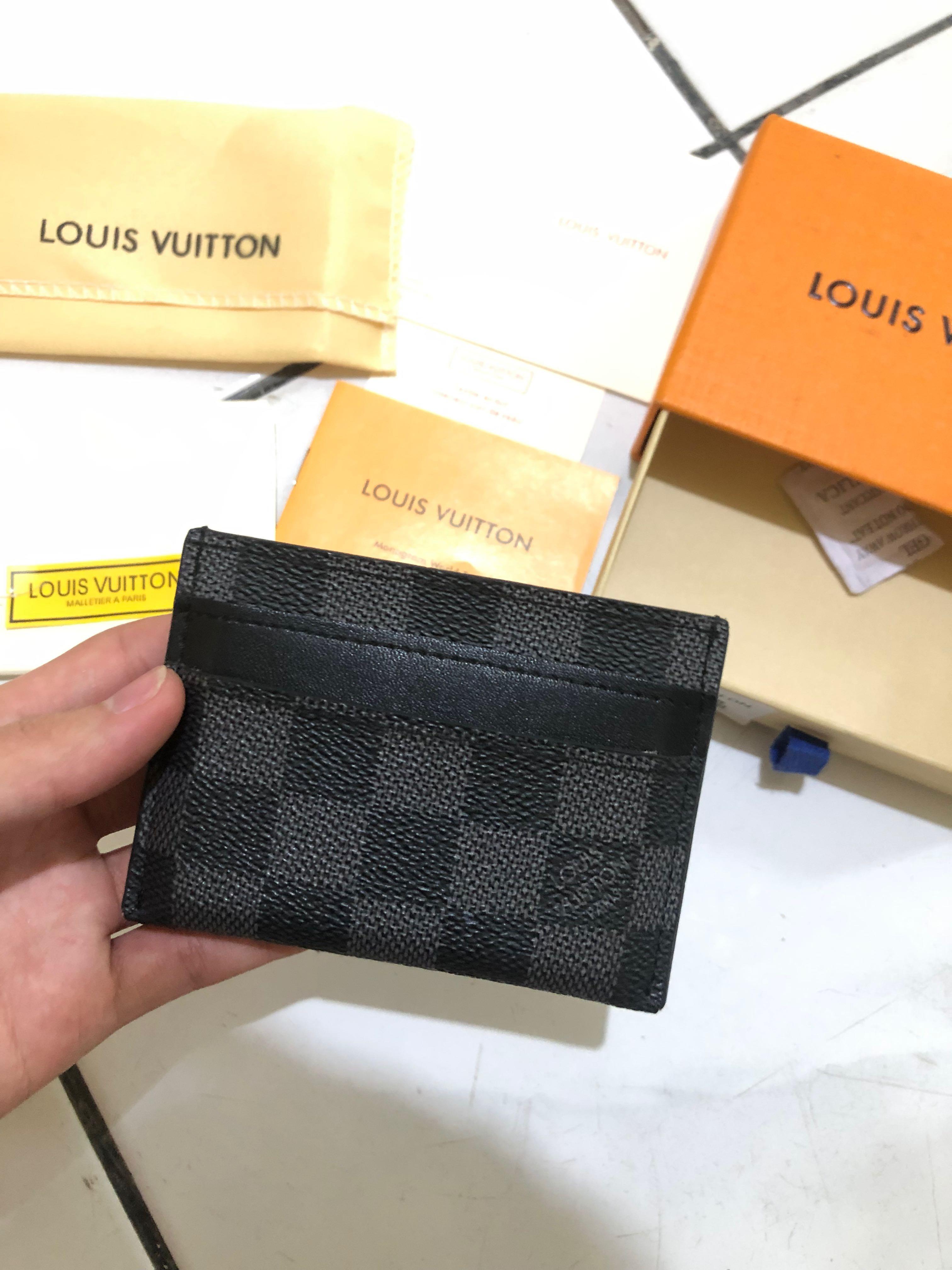 Louis Vuitton dompet pria LV, Fesyen Pria, Tas & Dompet , Dompet