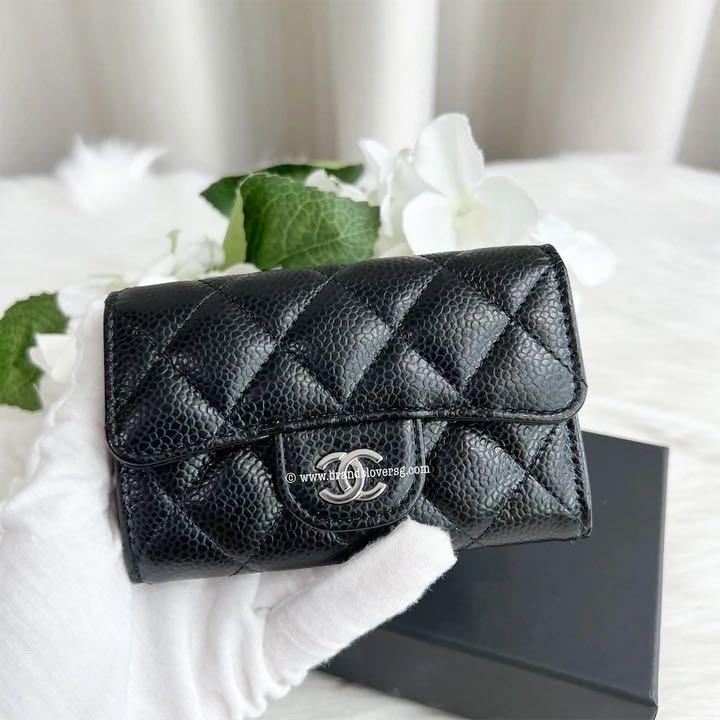 Chanel 23P XL Snap Card Holder in Black Caviar GHW