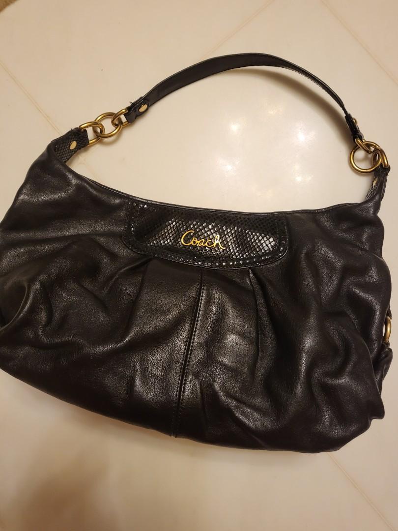 Medium black shoulder bag top