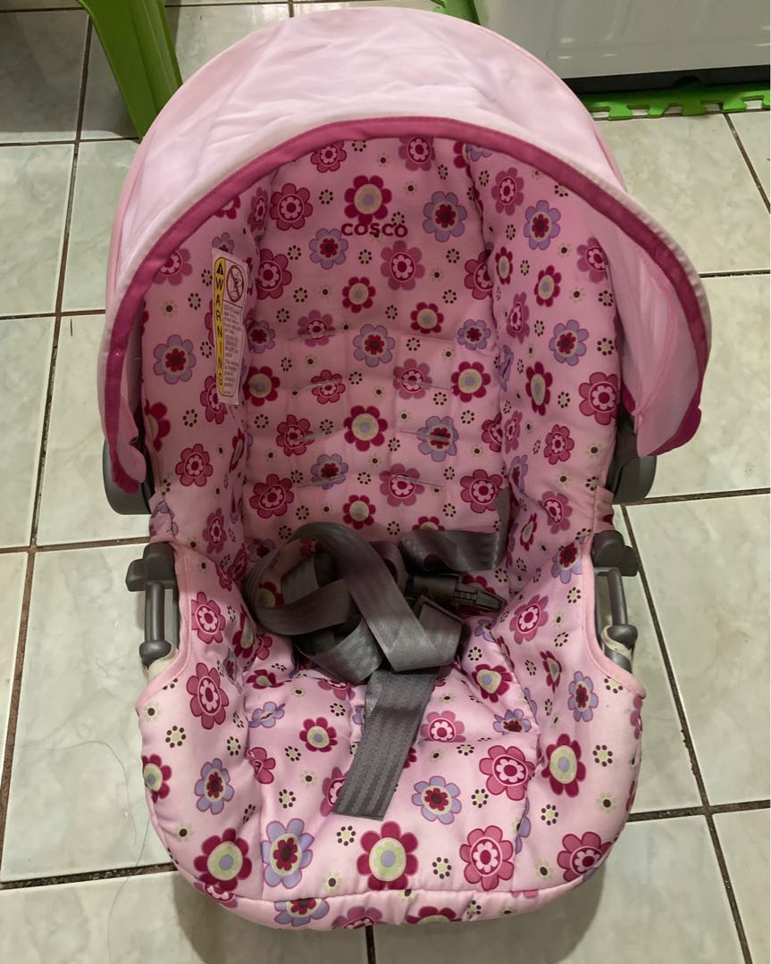 Cosco car seat and carrier, Babies & Kids, Going Out, Car Seats on Carousell