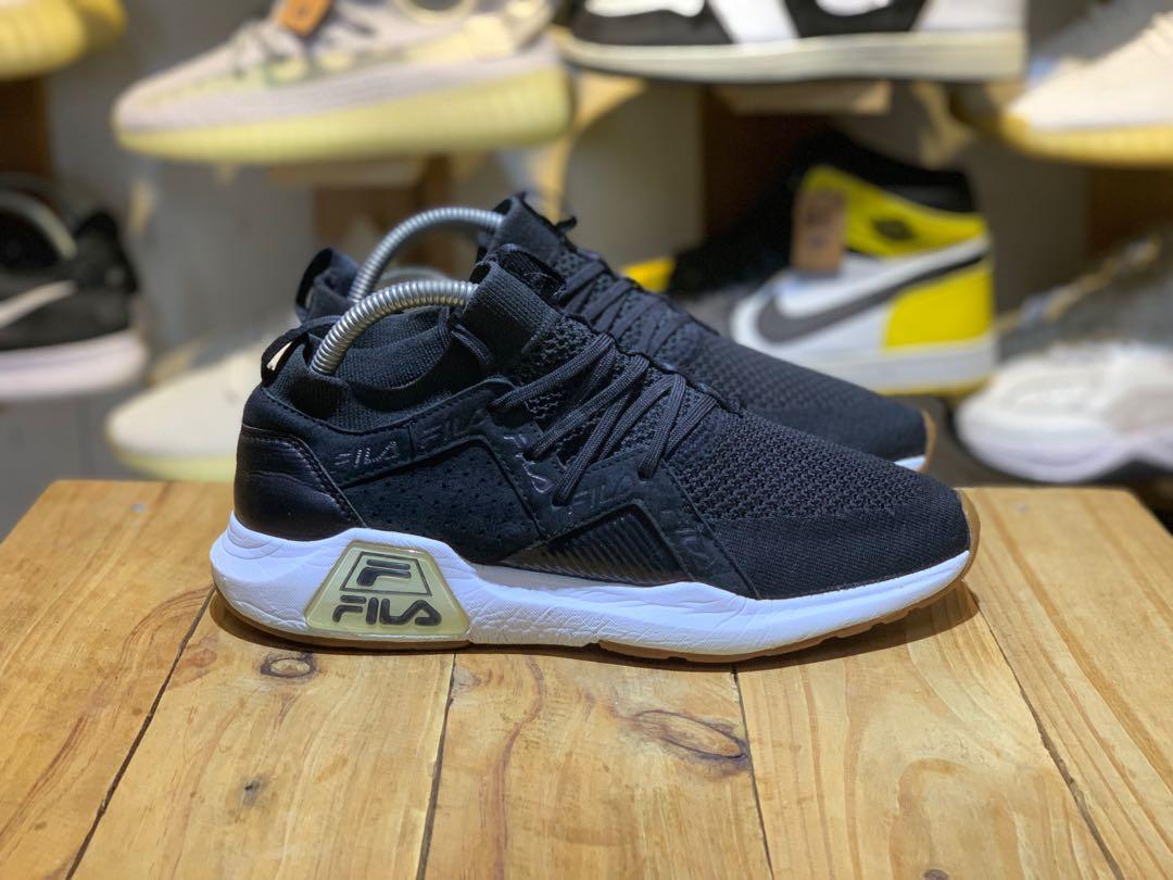 Fila 6.5 uk Men s Fashion Footwear Sneakers on Carousell