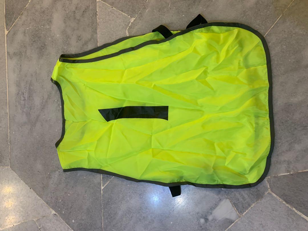 Football Bib (numbers 112), Men's Fashion, Activewear on Carousell