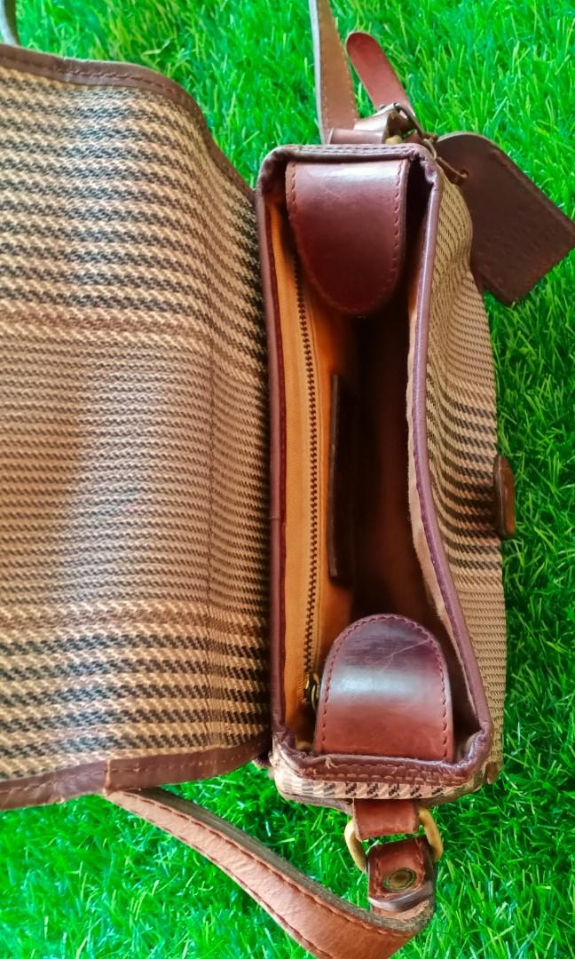 GIAMAX LEATHER VINTAGE SLING BAG Women s Fashion Bags Wallets