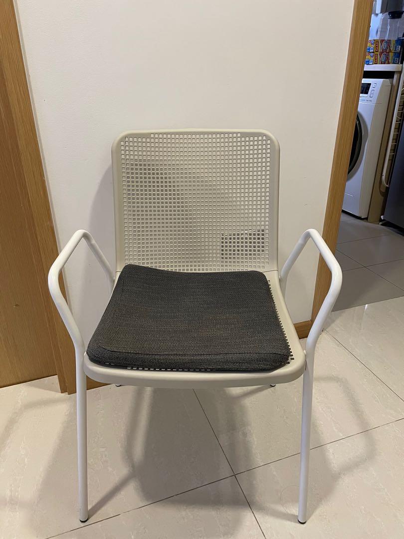 Ikea outlet torparo chair
