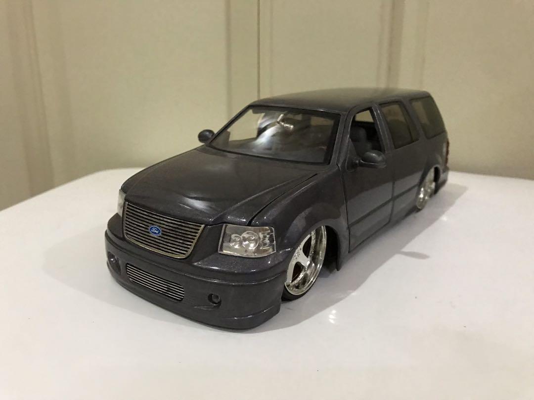 Hot wheels top ford expedition