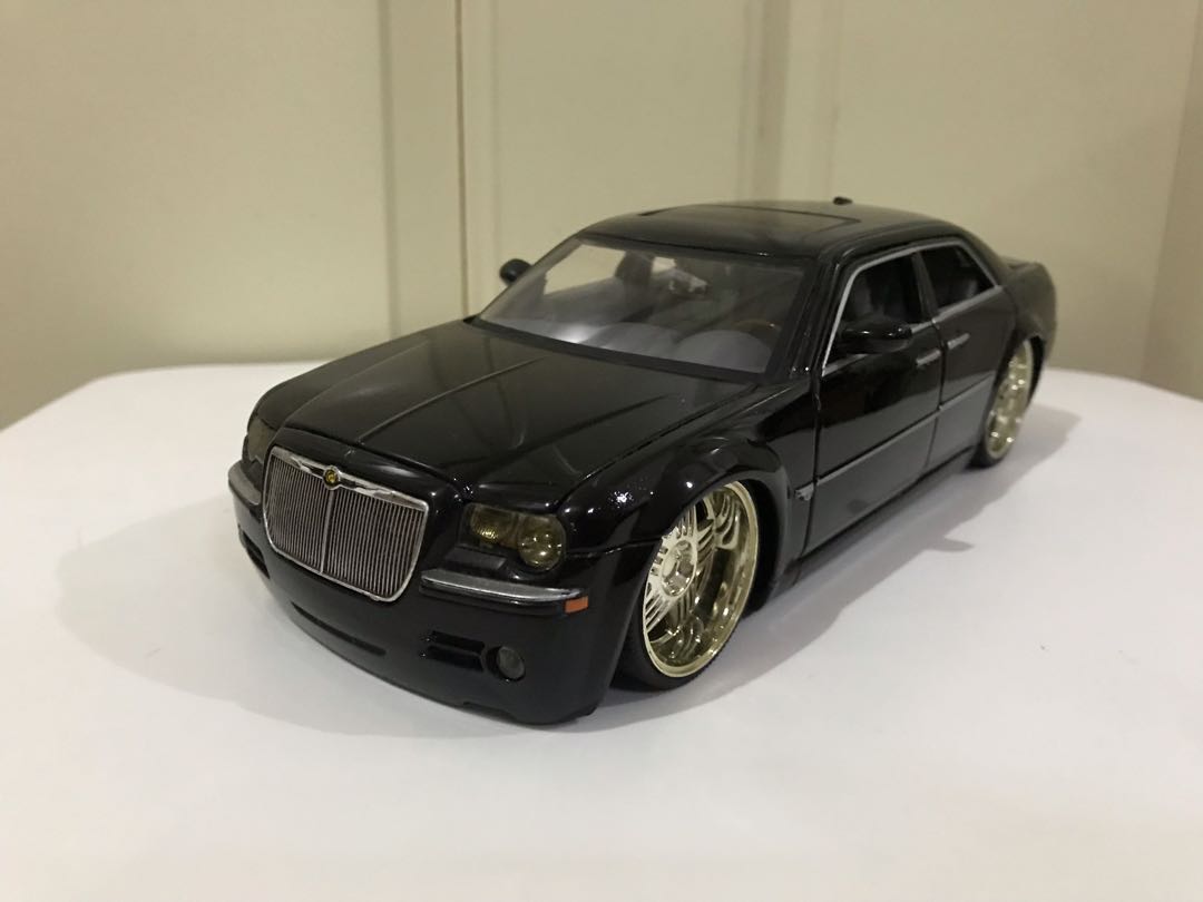 Chrysler 300c diecast deals