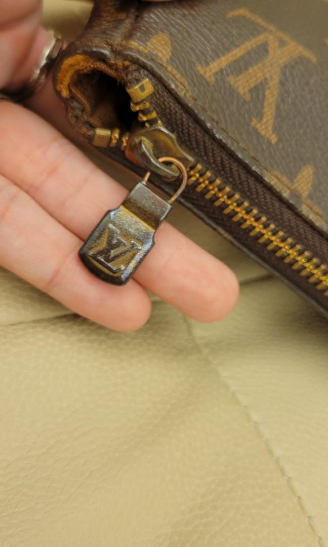 Vintage Louis Vuitton LV Pochette Secret M45484 Rare Shoulder Bag - Nina  Furfur Vintage Boutique