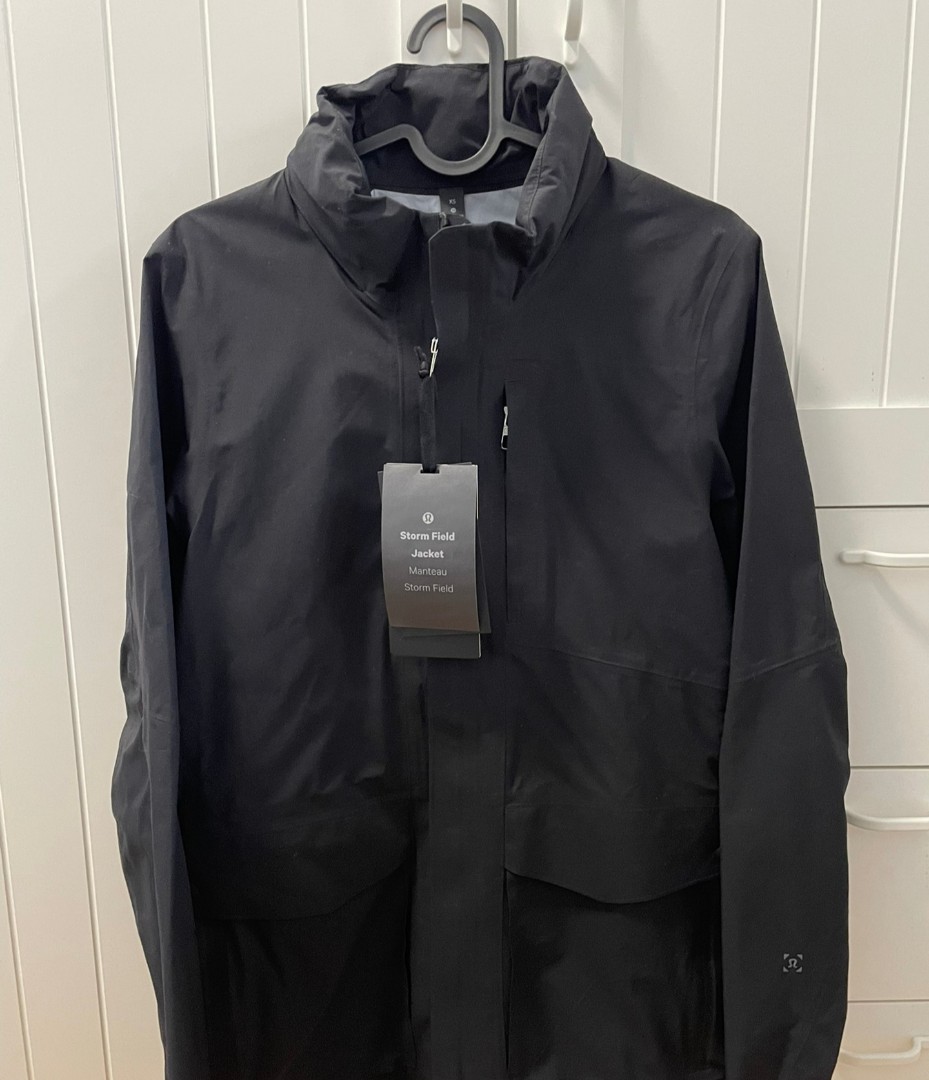 Lululemon Men's Storm Field Jacket 