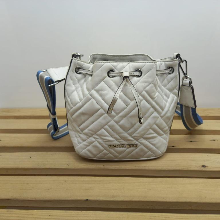 michael kors peyton Xs bucket crossbody