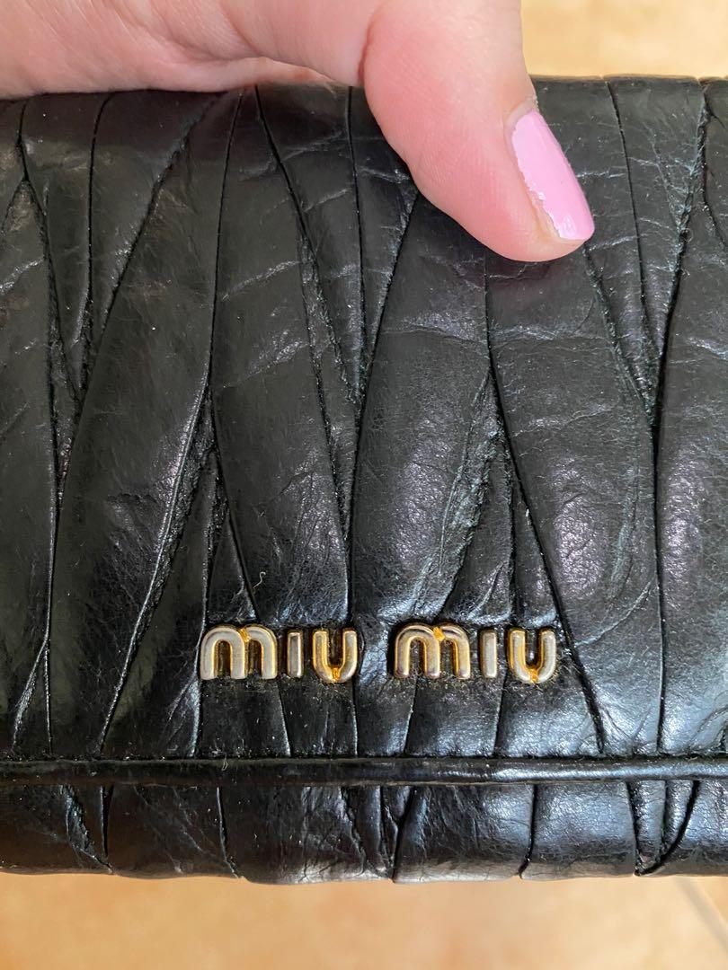 Miu Miu Matelassé NEGOTIABLE (Category: Luxury Bags & Wallets) located in Taguig. Submitted by apple_cranberry_cream (Listing ID 1137504380, Image 2). Description: .
