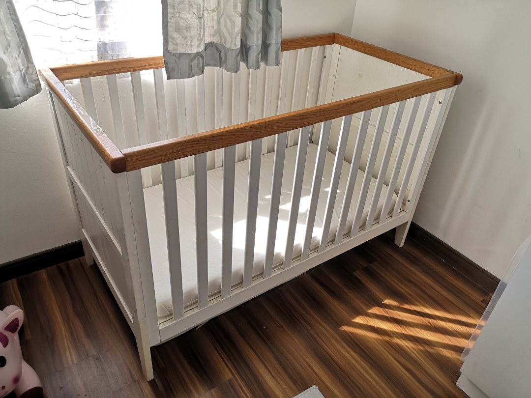 Mothercare summer shop oak cot bed